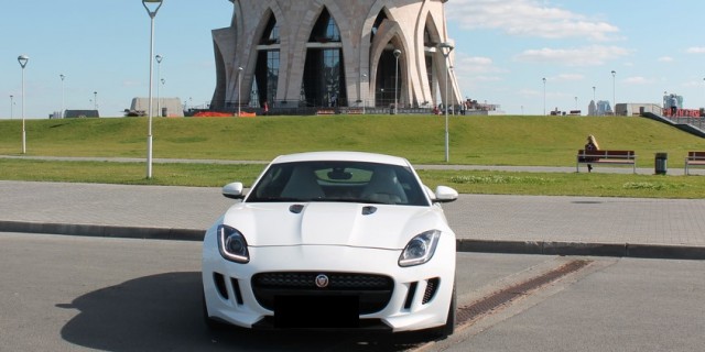 Jaguar F-type без водителя